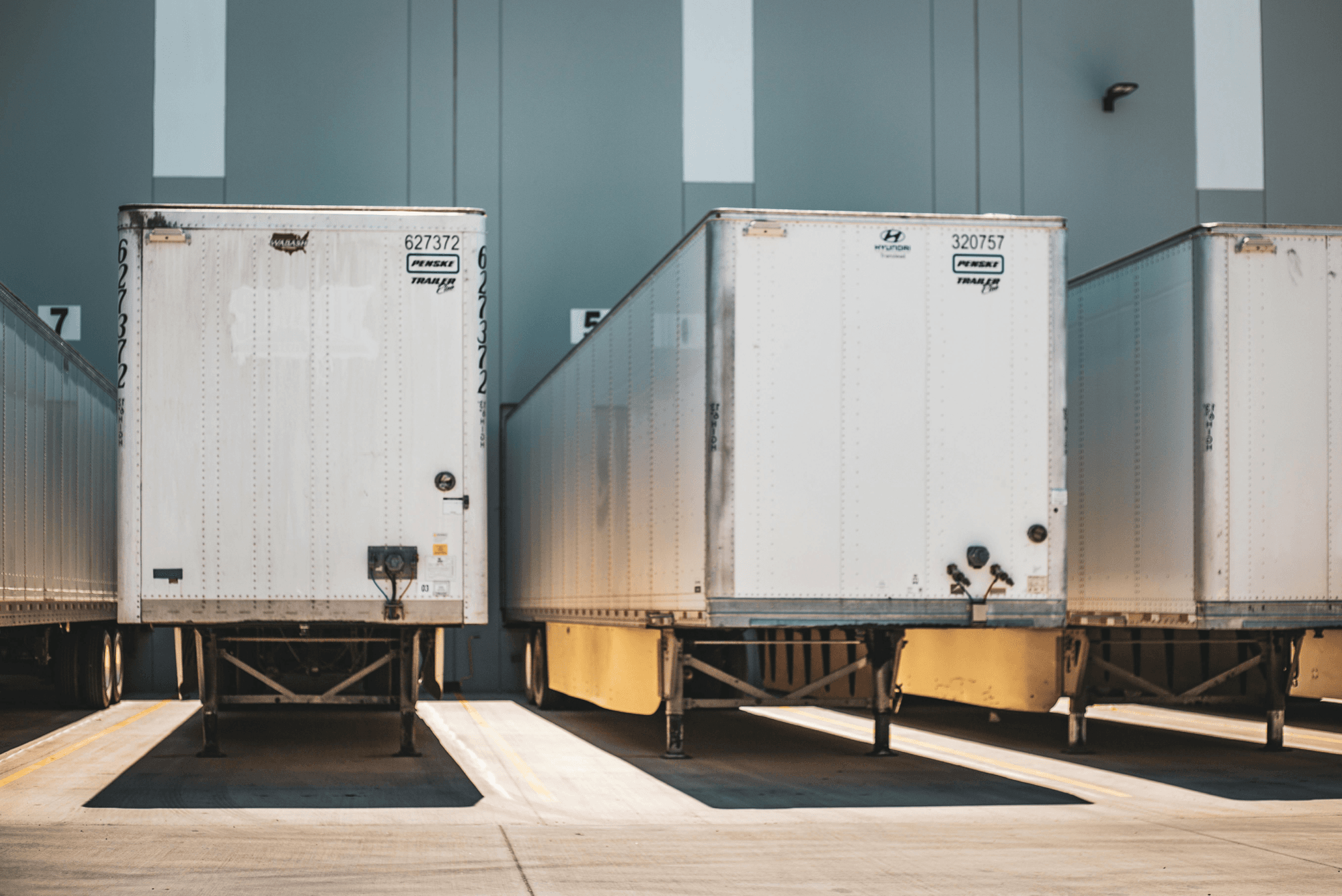 Distribution warehouse
